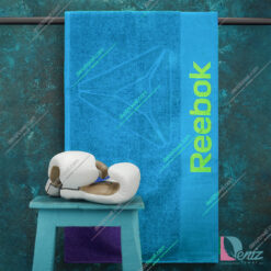 حوله ورزشی Reebok رنگ آبی روشن