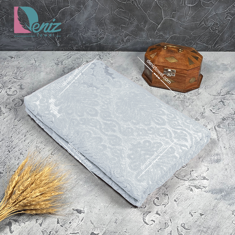 حوله حمامی طرح آکانتوس رنگ نقرابی