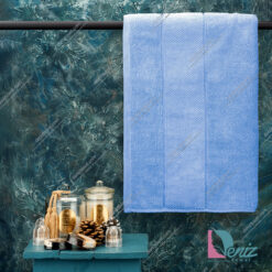 حوله حمامی طرح ماکرو رنگ آبی روشن