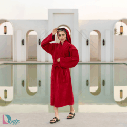 حوله تن پوش با طرح ساده رنگ زرشکی