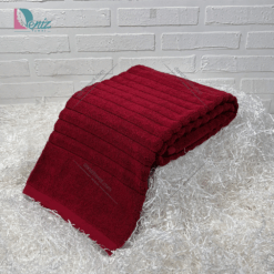 حوله استخری ریموند رنگ زرشکی