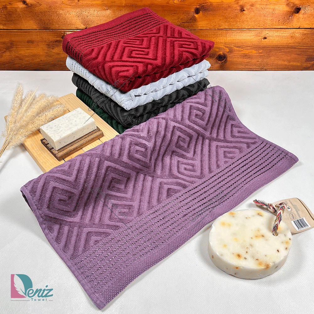 حوله دستی MAESTA رنگ عنابی