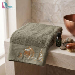 حوله دستی طرح کلبه رنگ سدری