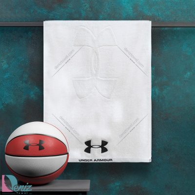 حوله ورزشی under armour سفید مشکی